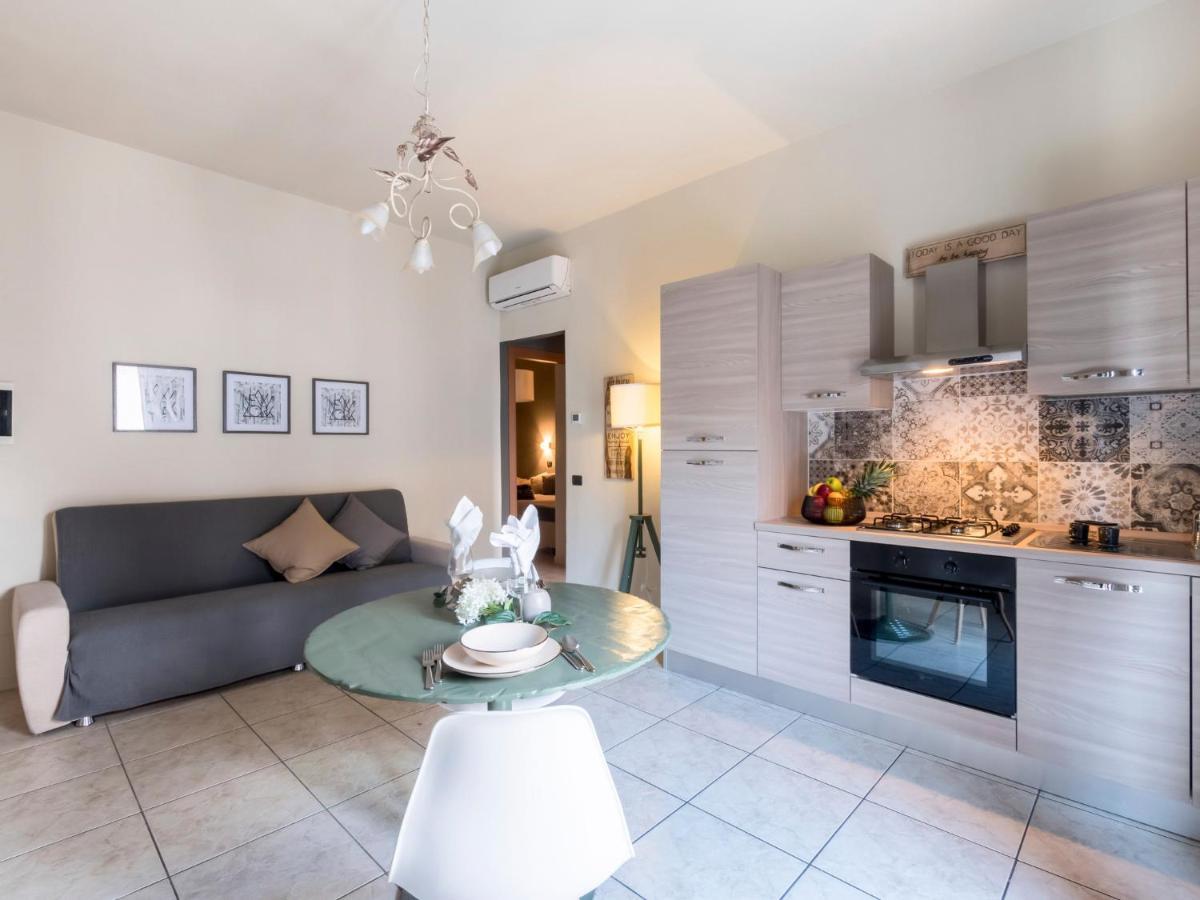 Appartamenti Villa Tonni กาบิชเชมาเร ภายนอก รูปภาพ