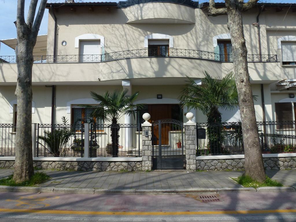 Appartamenti Villa Tonni กาบิชเชมาเร ห้อง รูปภาพ
